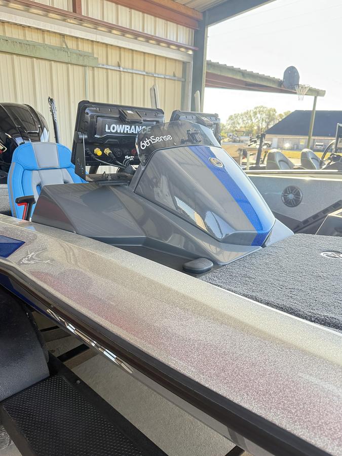 Used 2024 IKON LX 21