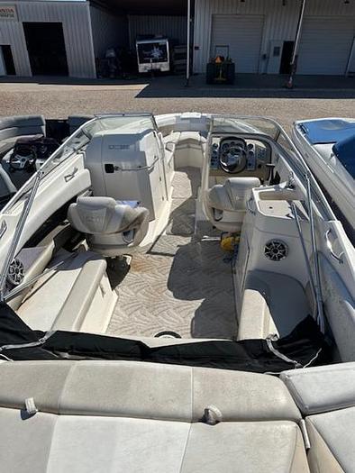 Used 2007 Larson LXI 268BR