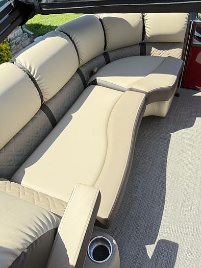 2025 Veranda VR22RC Tri-Toon - XL PACKAGE