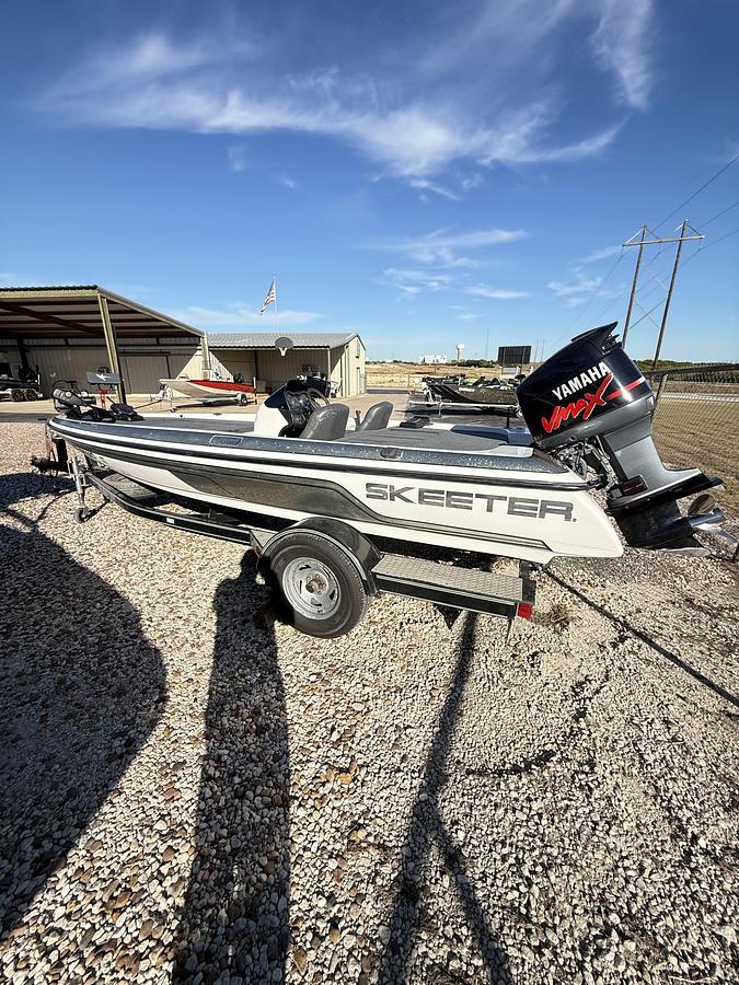 Used 2004 SKEETER SX 190