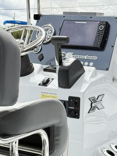 2025 Xpress H-22 BAY