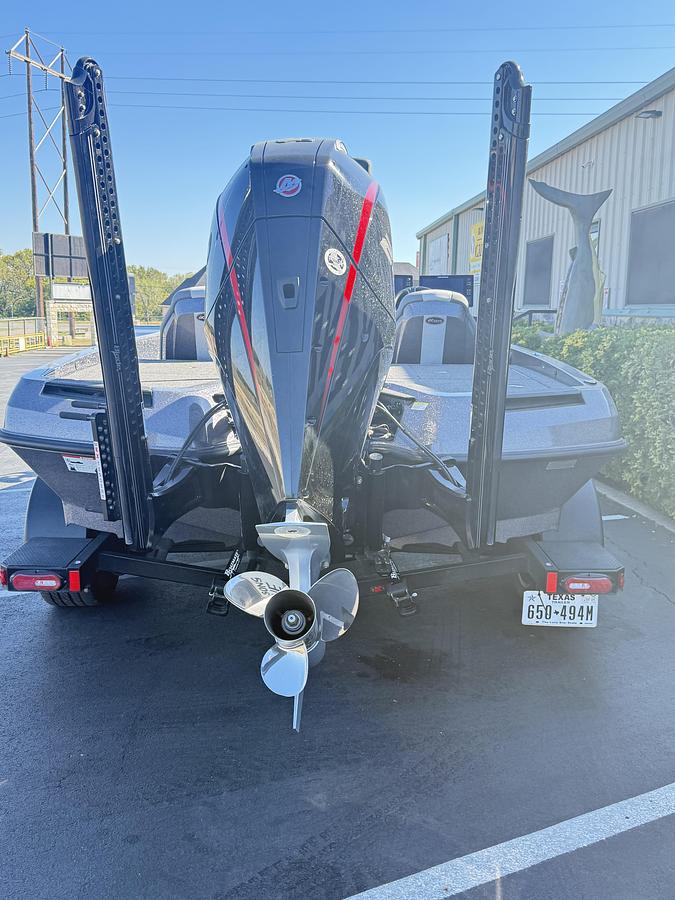 Used 2023 IKON LX 21