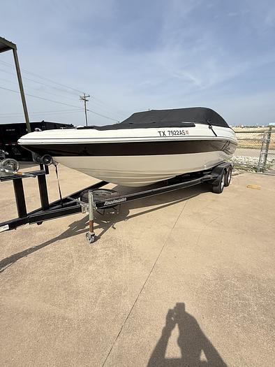 Used 2006 CARAVELLE 237 BR