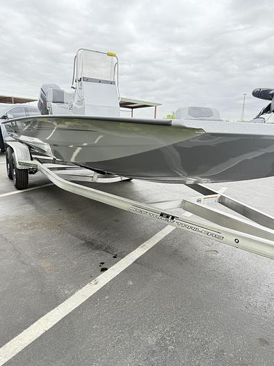 2025 Xpress H-210 BAY