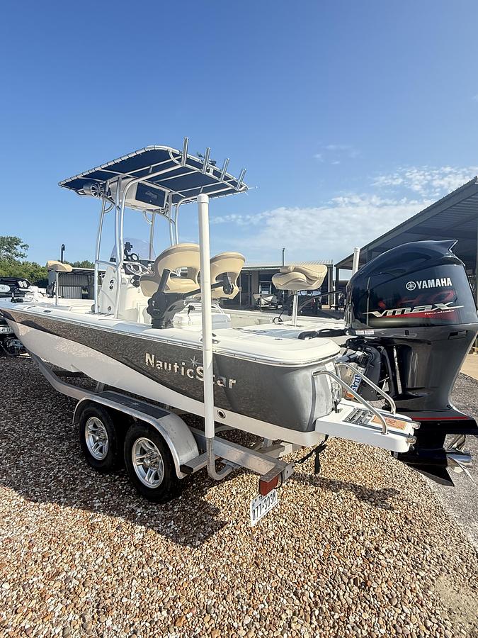 Used 2019 NauticStar 227 XTS BAY