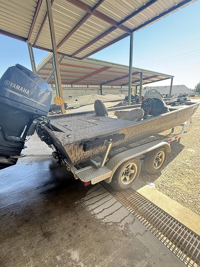 Used 2013 Xpress XP180