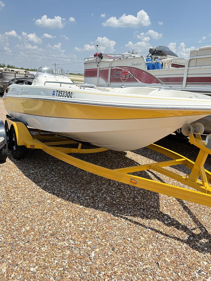 Used 2004 VIP 191 S/C DECKLINER
