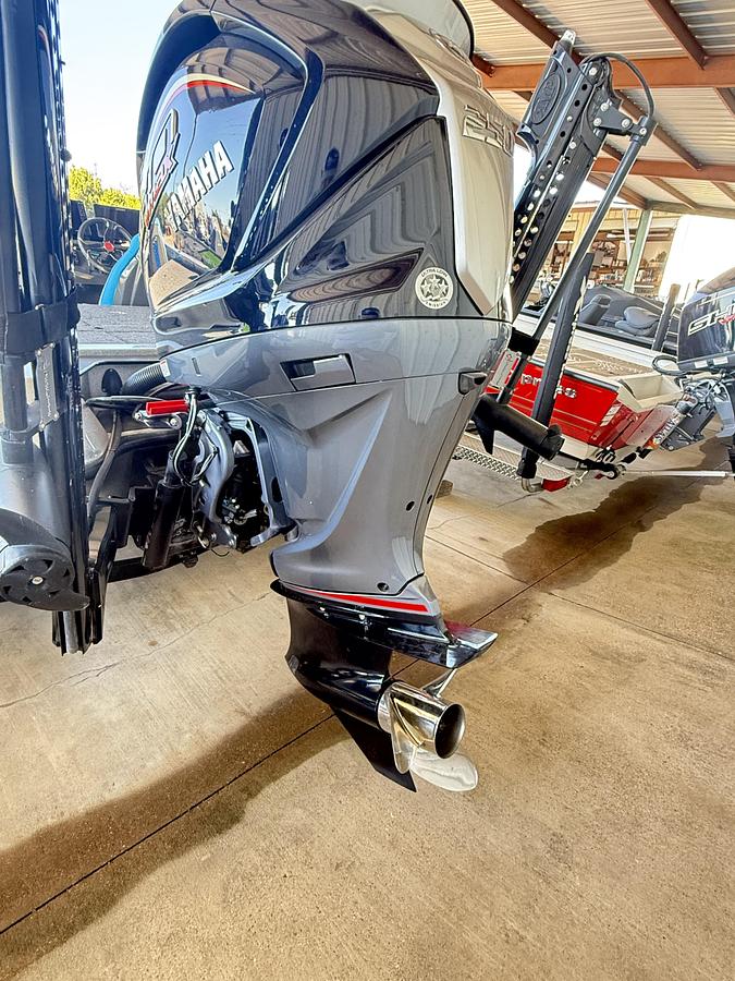 Used 2024 IKON LX 21