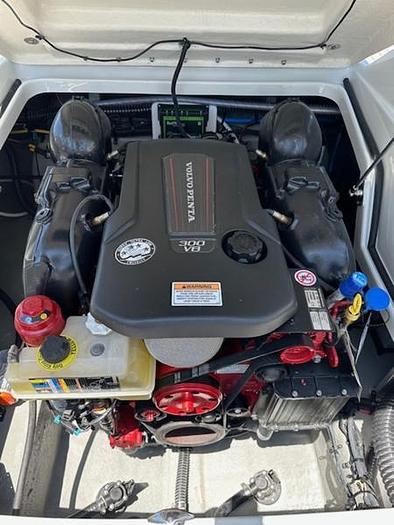 2024 Crownline E235 Surf