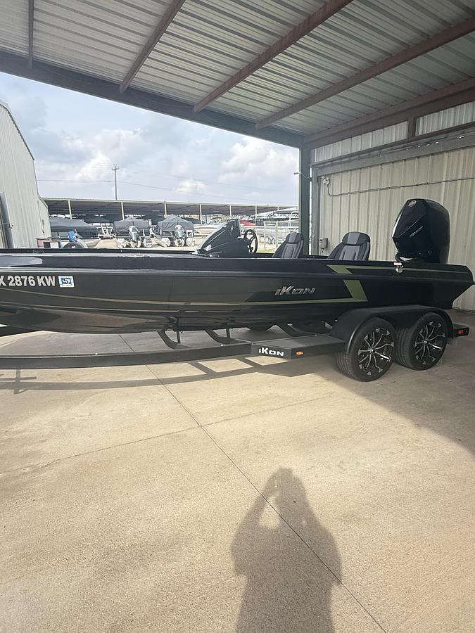 Used 2024 IKON LX 21