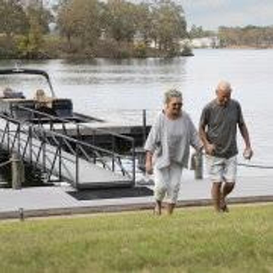 2025 Veranda VX22RC Premium Luxury Tri-Toon