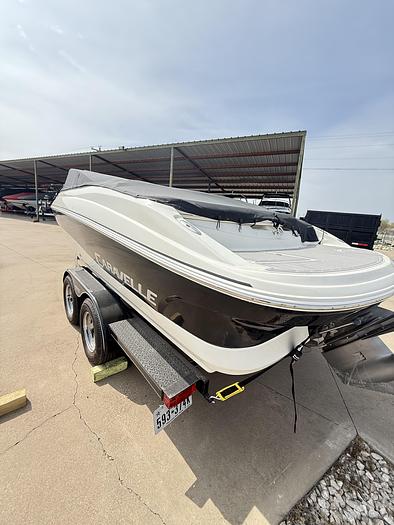 Used 2006 CARAVELLE 237 BR