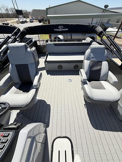 2025 Veranda VR22VLC Tri-Toon