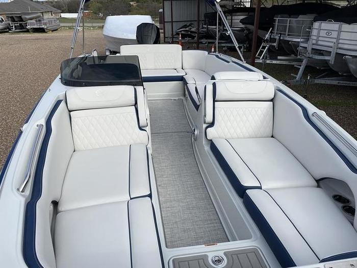 2023 Crownline E225 XS