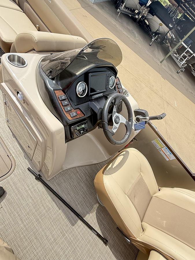 2025 Veranda VR22RC Tri-Toon