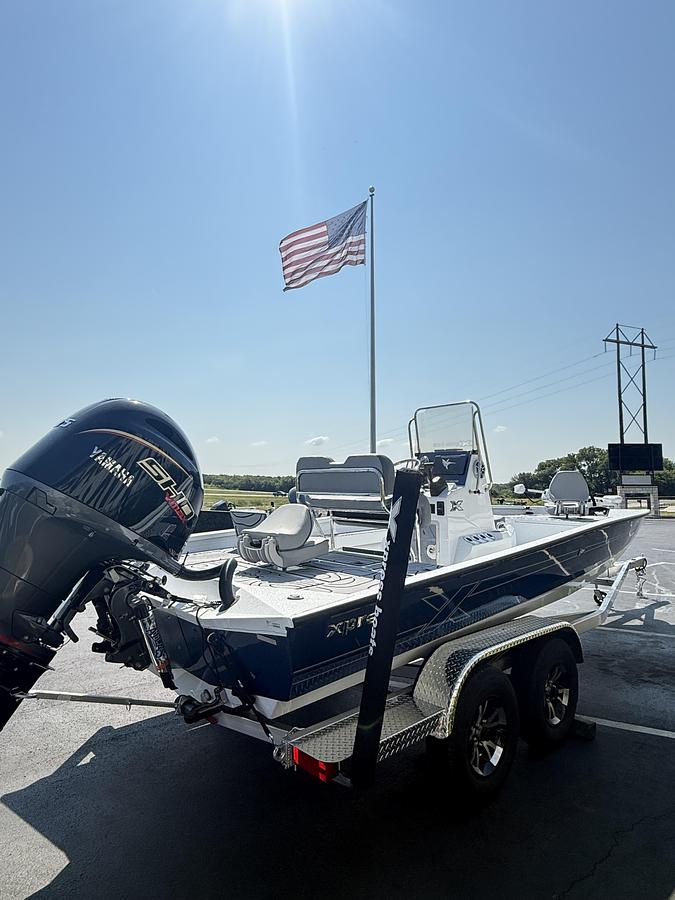 2026 Xpress H-22 BAY