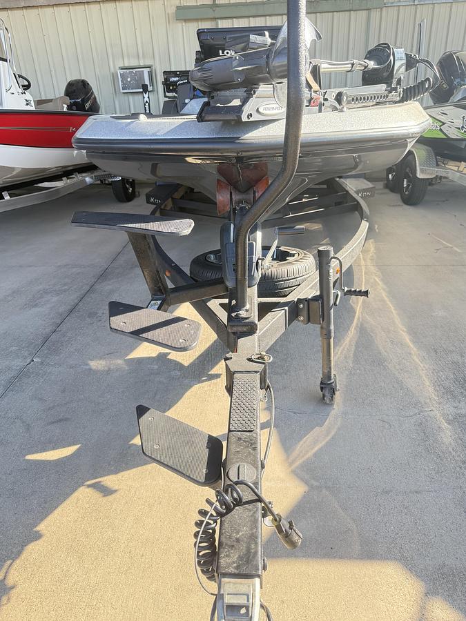 Used 2024 IKON LX 21