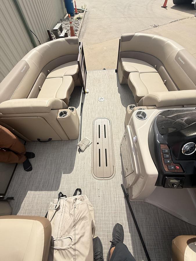 2025 Veranda VR22RC Tri-Toon