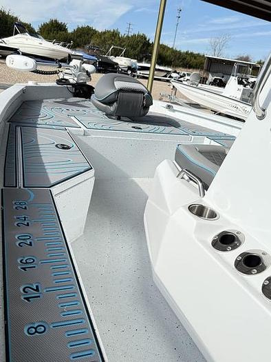 2025 Xpress H-20 BAY