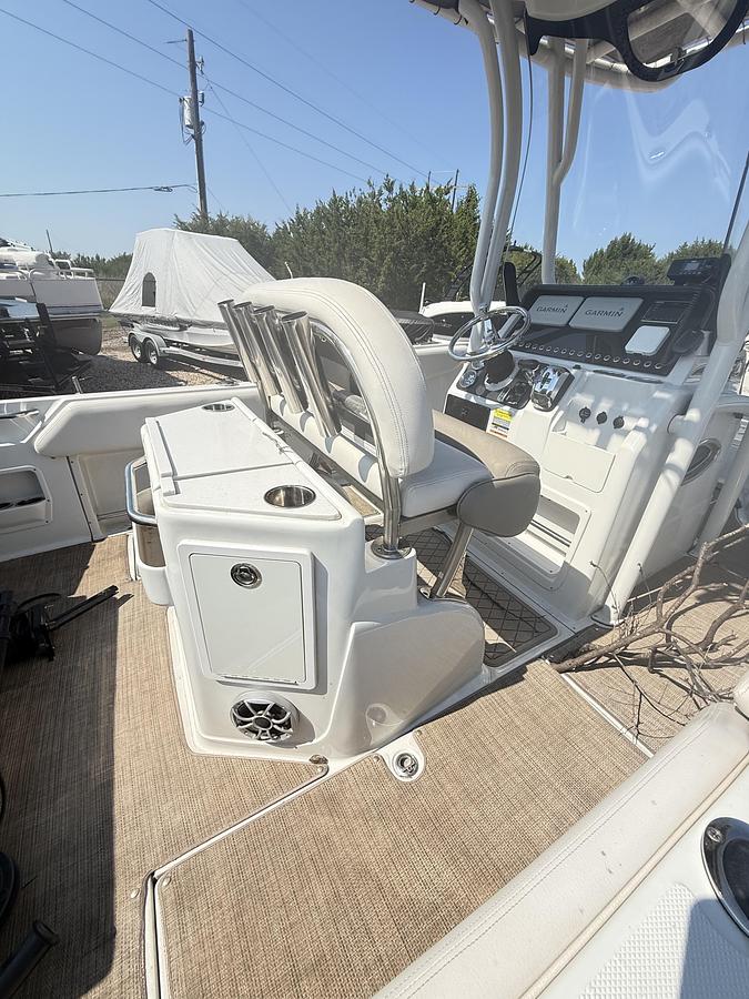 Used 2020 Crownline 220 Finseeker