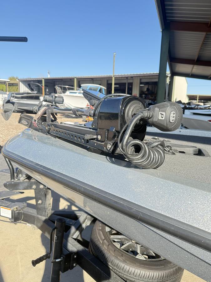 Used 2024 IKON LX 21