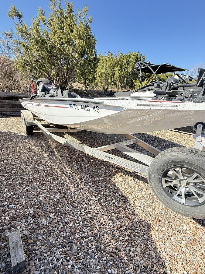 Used 2022 Xpress XR-21 PRO BASS