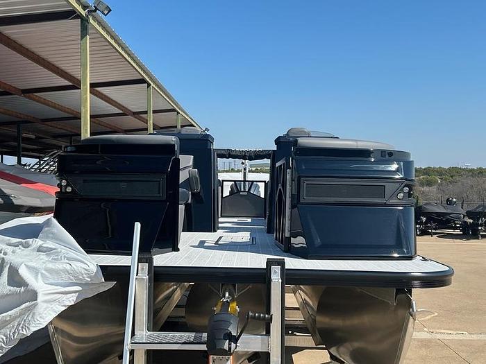 2025 Veranda VX25DCRC Luxury Tri-Toon