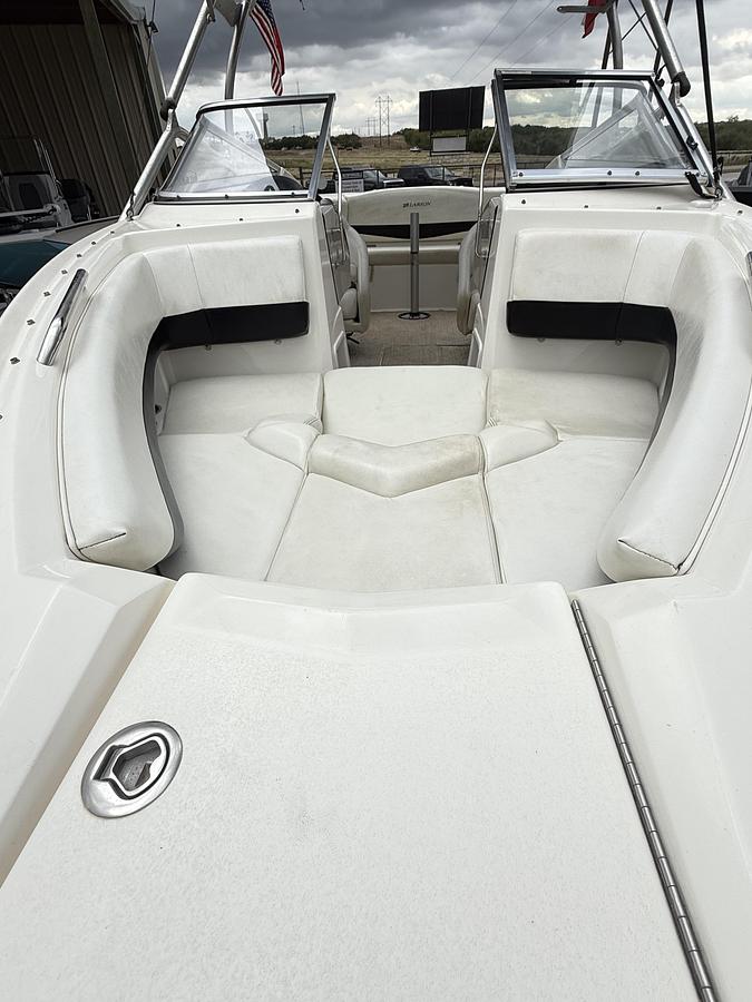 Used 2008 LARSON 228LXI