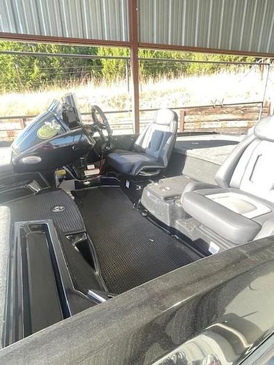 Used 2024 IKON LX 21