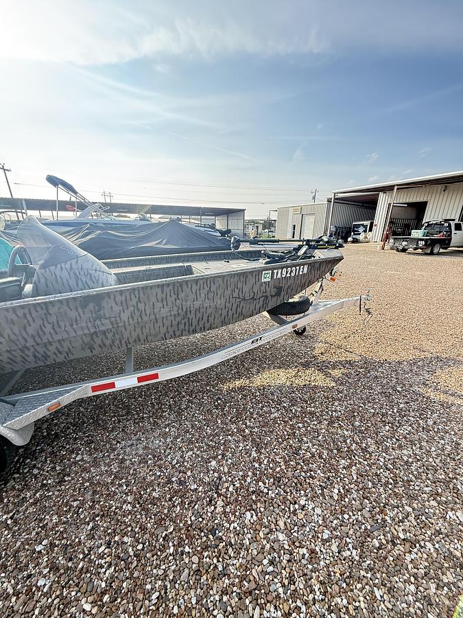 Used 2013 Xpress XP180