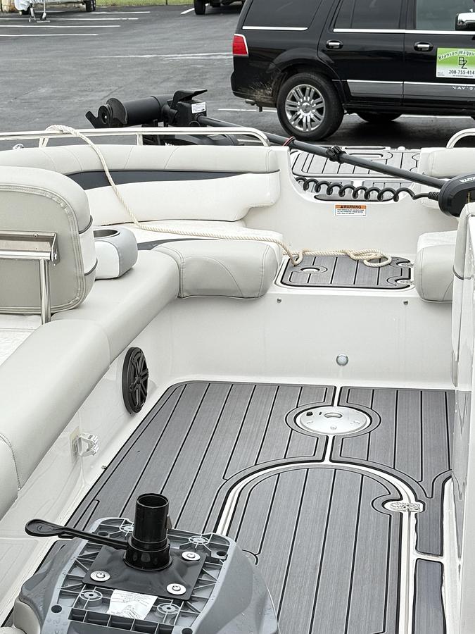 Used 2021 STARCRAFT MDX 191 DECKBOAT