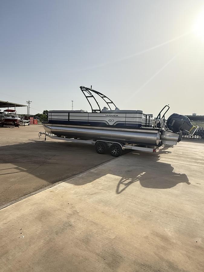 2025 Veranda VS25RC Tri-Toon