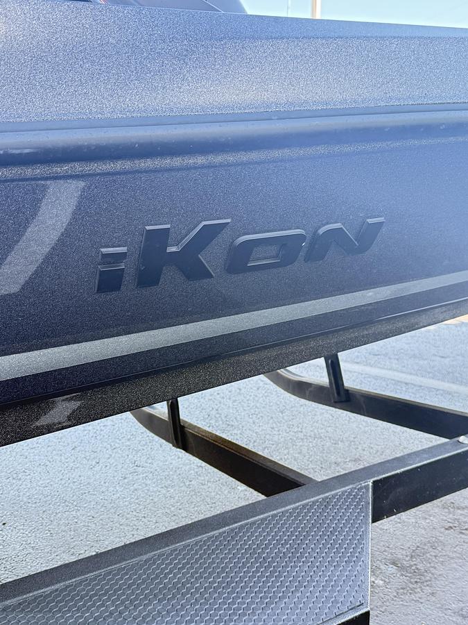 Used 2023 IKON LX 21