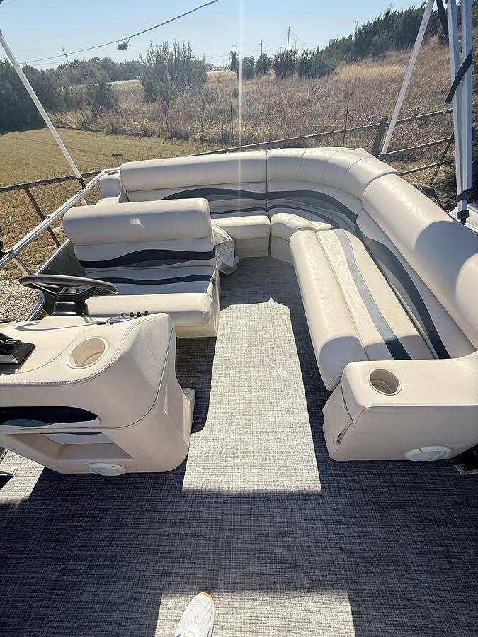 Used 1989 TRACKER/TAHOE BASS BUGGY 18'