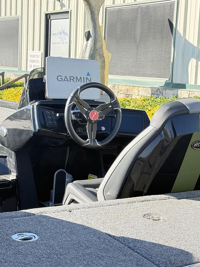 Used 2024 IKON LX 21