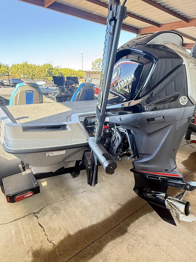 Used 2024 IKON LX 21