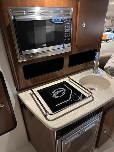 2024 Crownline 270 CR