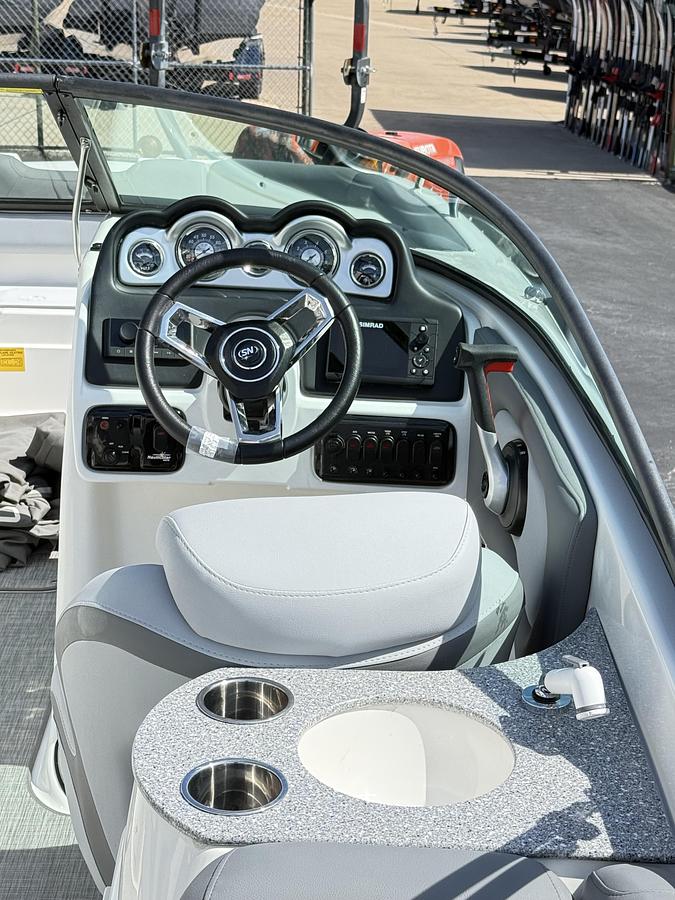 2023 NauticStar 243 DC