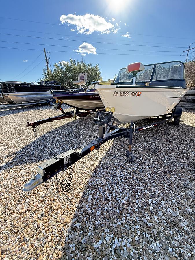 Used 2021 TRACKER/TAHOE PGV16WT