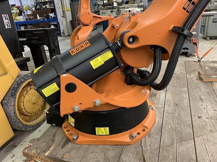 Used 2010 KUKA KR 100-2 PA 4 AXIS PALETTIZING ROBOT W/KRC 2 ed05 CONTROLLER