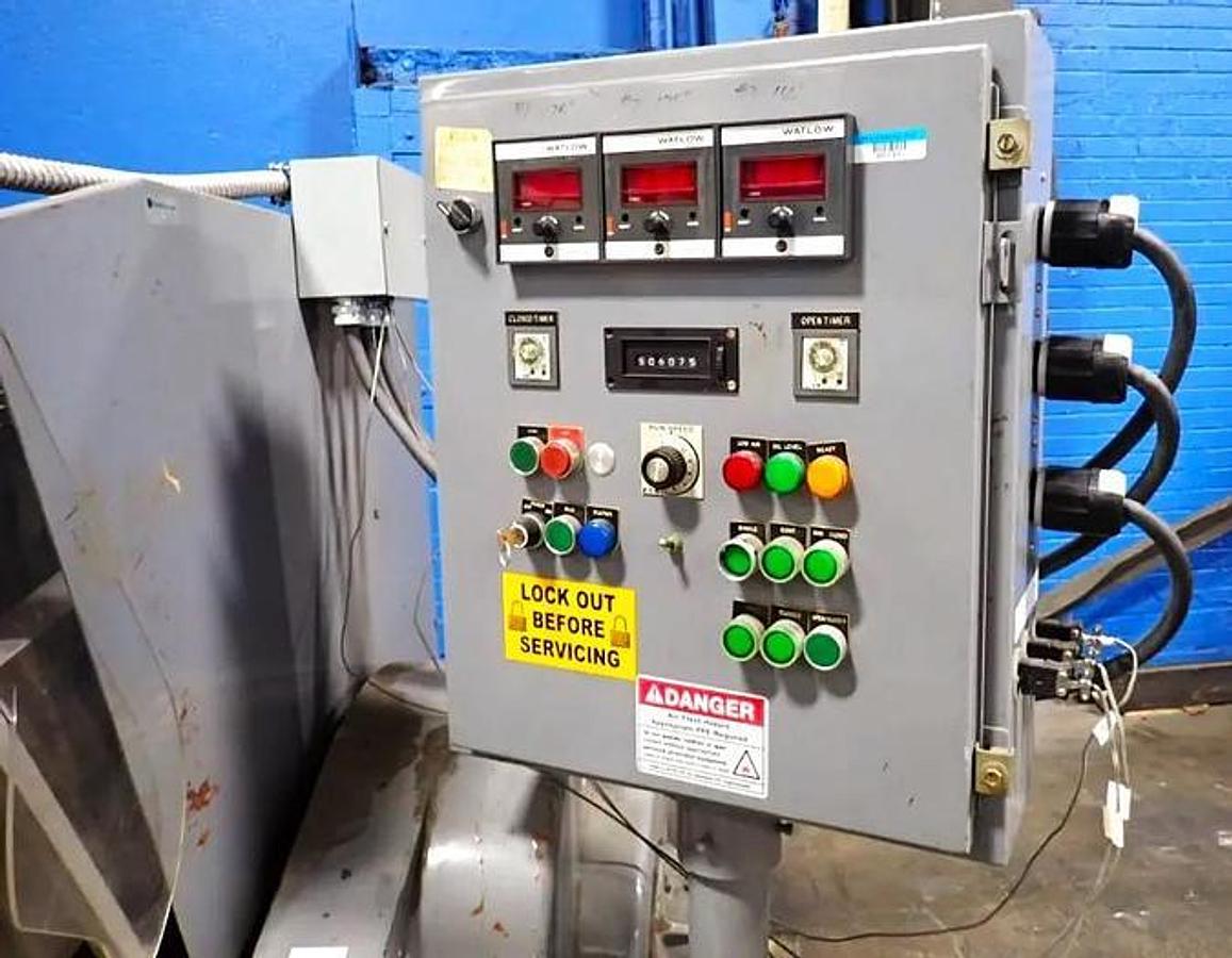 Used Standard DX Clamshell Die Cutter, 29" x 42"