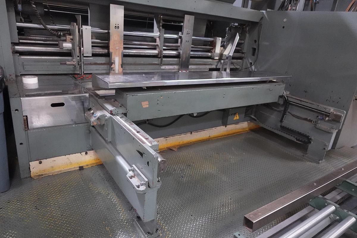 Used 2009 Latitude PP3 50" x 110" 4-Color Flexo Folder Gluer