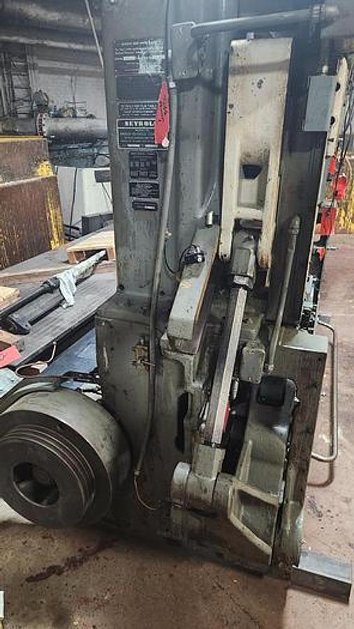 Used Harris Seybold CJH-S 85" Guillotine Cutter