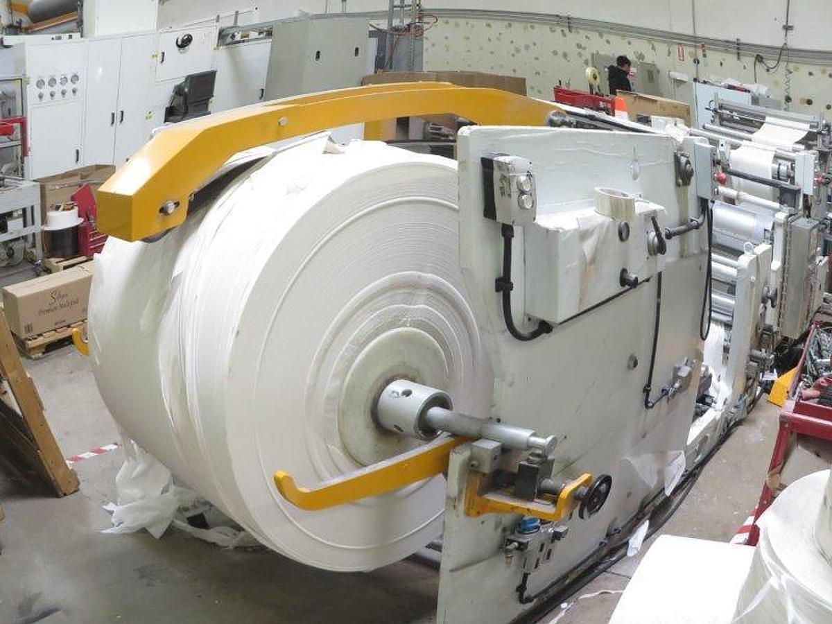 Used 17" Ocean A-500-2T Servo Driven 1/8TH and Double Cross Dinner Napkin Folder