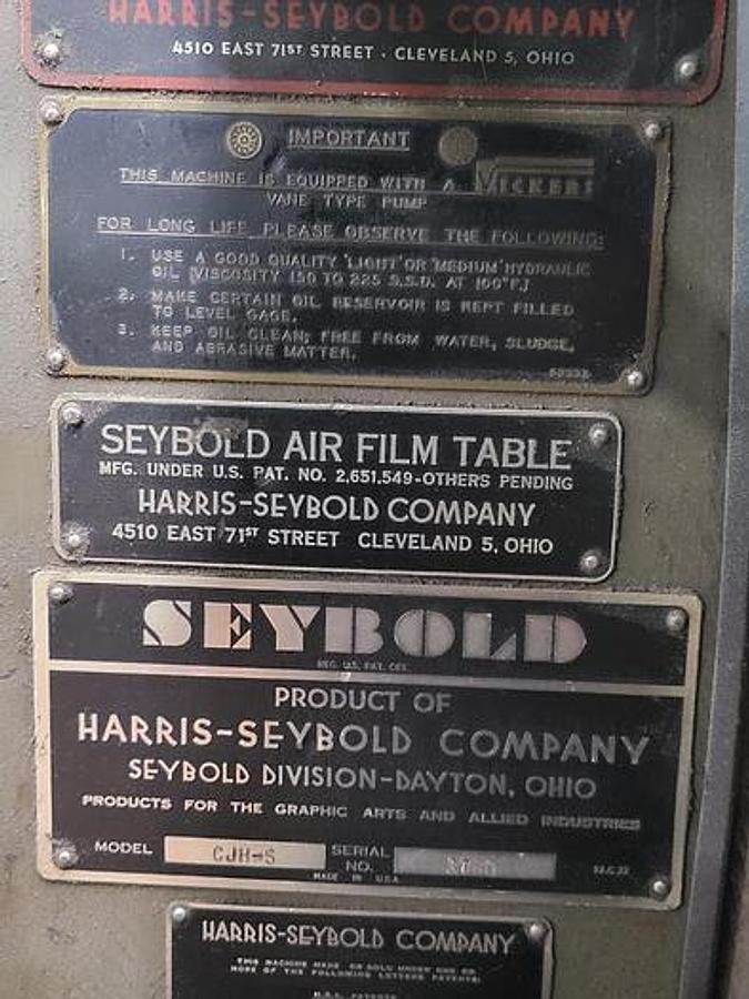 Used Harris Seybold CJH-S 85" Guillotine Cutter