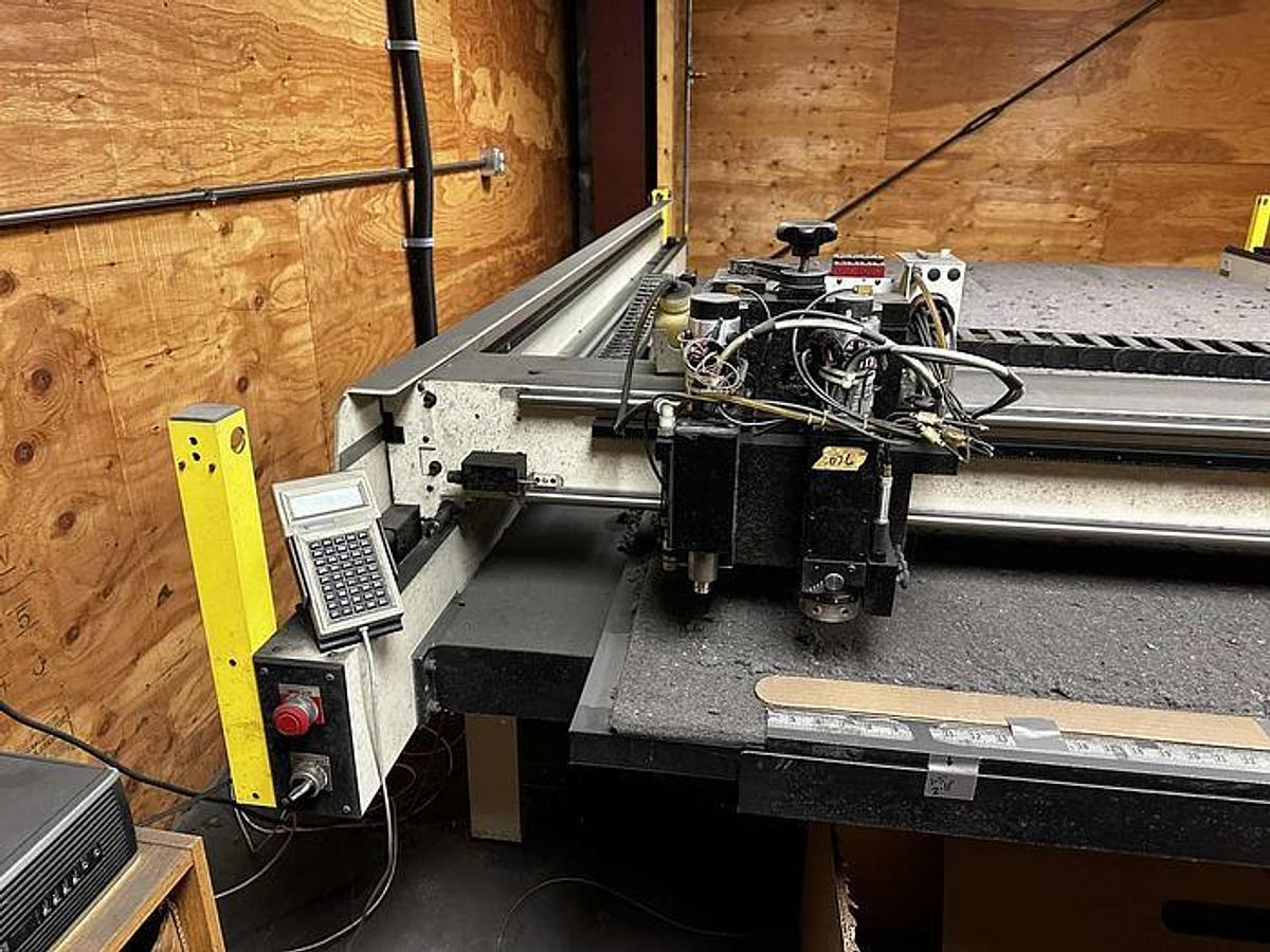 Used Data Technology DT-3000 Sample Table