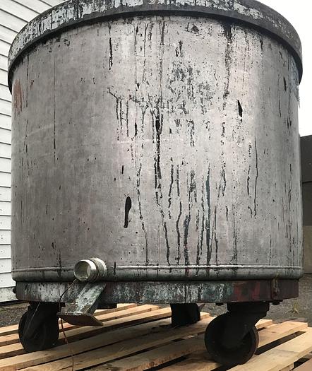 Used Unknown Unknown Small mobile vessel