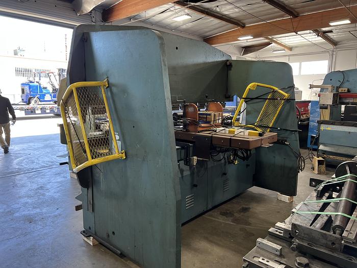 Used 1982 - 110 Ton x 10' Amada RG-100 Hydraulic Press Brake w. Manual BG