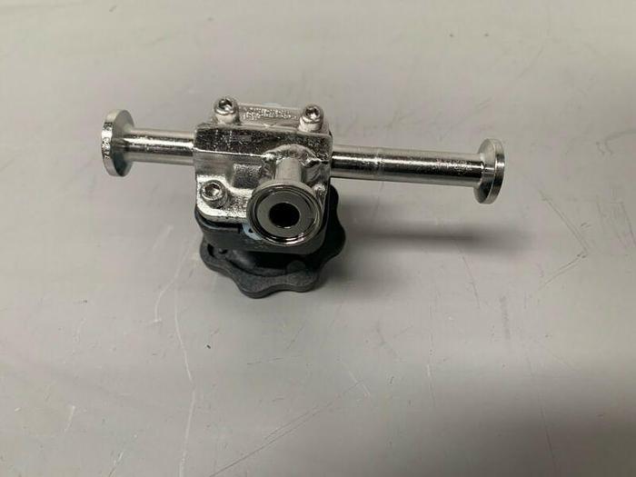 Used ITT Pure-Flo .5-316L-RA20MAX-CWP150 3-way Diaphragm Valve w/ 1/2" Sanitary Fit