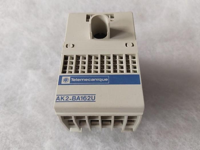 Connecteurs à bornes à vis 3 pièces, AK2-BA162U, Telemechanique, neuf